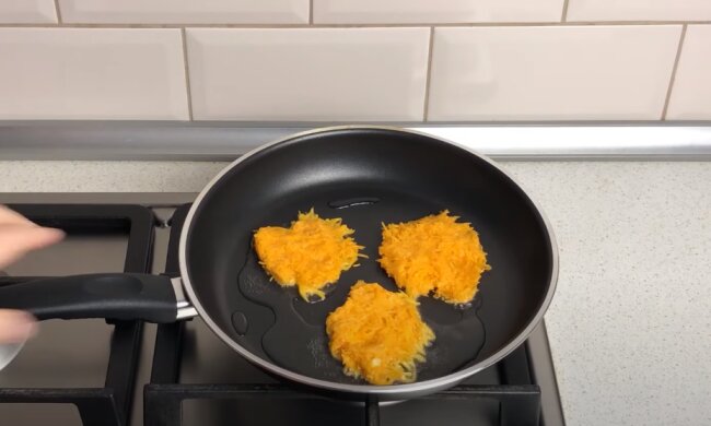 Начался сезон тыквы: как приготовить вкусные и безумно полезные оладьи, рецепт