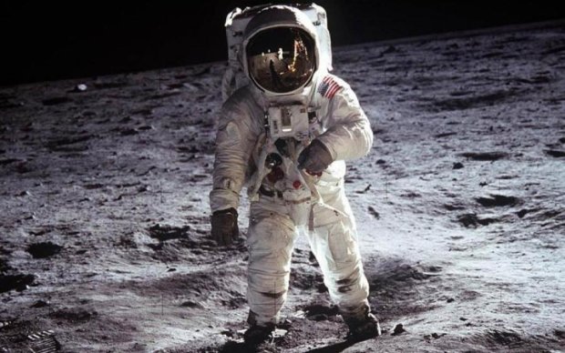 У США помер астронавт, який змінив історію