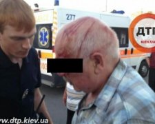 В Києві на проїжджій частині побили та пограбували пенсіонера