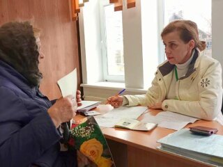 Оформлення пенсії, фото: Facebook// ПФУ у Донецькій області