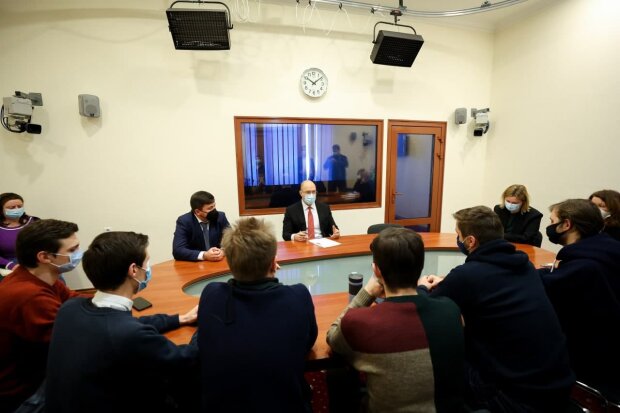 Денис Шмигаль, студенти - фото Кабінет Міністрів України