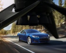 Не панікуй, Ілон: Skoda втерла носа Tesla, відео