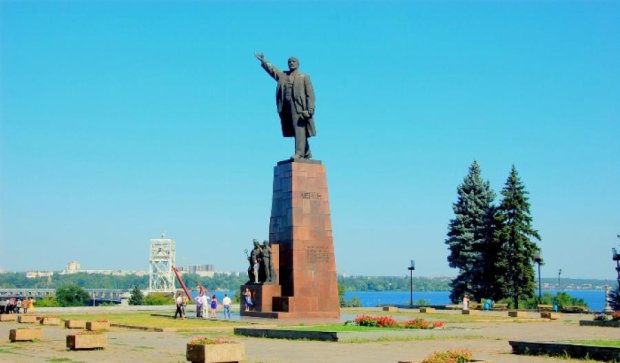 У Запоріжжі хочуть зробити з пам'ятника Леніну статую Тарасу Шевченку