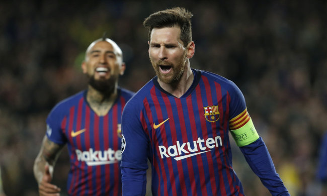 Барселона 12-й раз подряд вышла в четвертьфинал Лиги чемпионов