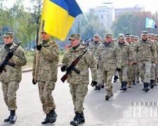 У Слов'янську на день захисника України пройшов військовий марш (фото)