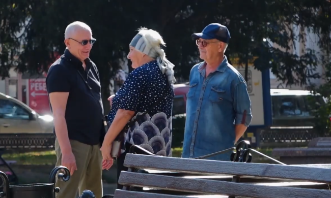 Пенсіонери. Фото: скрін youtube