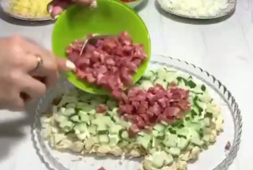 Салат "Санта Клаус", кадр з відео