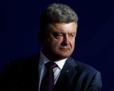 Поляки просят лишить Порошенко Ордена Белого Орла