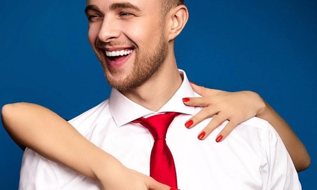 Єгор Крід розважився з 10 дівчатами одночасно: фото 18+