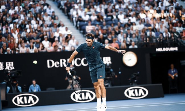 Роджер Федерер проиграл Стефаносу Циципасу и выбыл из Australian Open