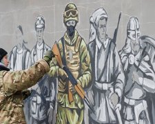 Мариуполь украсят граффити с защитниками Украины (фото)