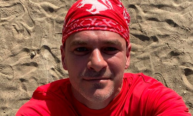 Арсен Мірзоян показав гарячий поцілунок під час пробіжки, поки Тоні Матвієнко немає поруч: "Скажений"