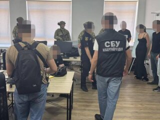 СБУ викрила шахрайський call-центр у Львові