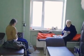 Пункт обогрева бездомных, скриншот с видео