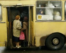 Все в ржавчине и "гулящие" колеса: проверки маршруток закончились громким скандалом