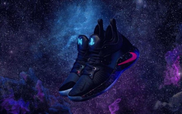 Nike перетворила PlayStation на кросівки: відео
