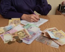 Зарплати у конвертах: як добитися прозорого працевлаштування та гідної оплати