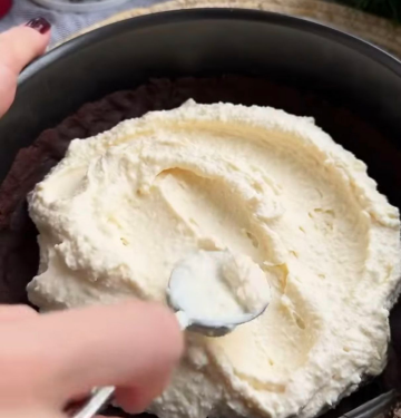 Шоколадный тертый пирог с творожной начинкой: фото скрин рецепта