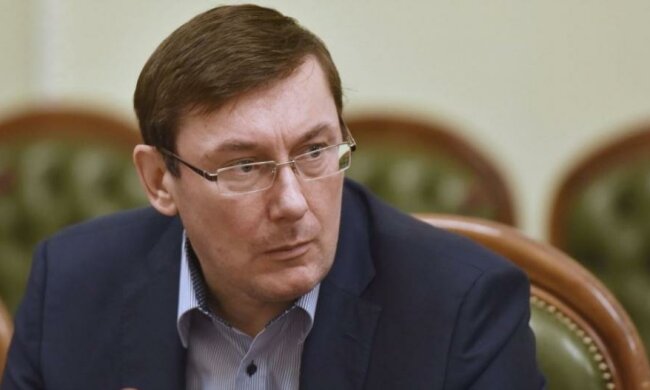 Шахраї оформляли липові "ксиви" під виглядом генералів