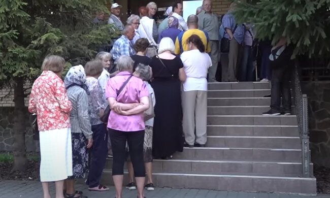 Пенсионеры, скриншот с видео