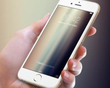 На старовинній картині "намалювався" iPhonе