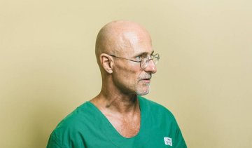 Скандальний хірург провів успішну пересадку голови