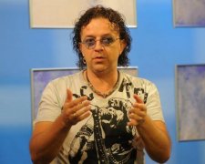 Зраджував і не любив: зірка 90-х покинув дружину з купою дітей