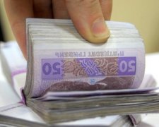 Кабмін пропонує ввести єдиний 20% податок на зарплату