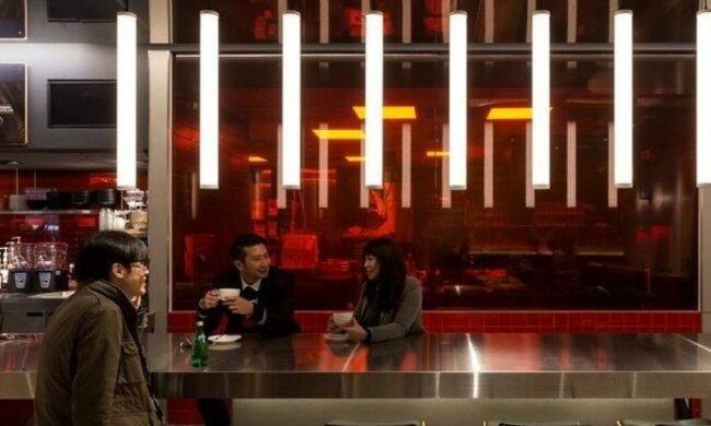 Гонконгский McDonald's превратился в настоящий ресторан (фото)