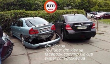 Девушка, протаранив три авто, сбила мать с ребенком