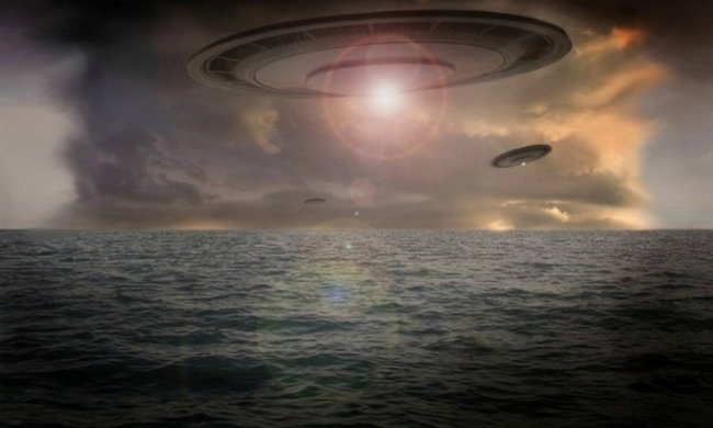 Загадочный объект завис над озером: показали шокирующее видео