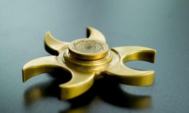 Геймер придумал оригинальное применение спиннерам: видео