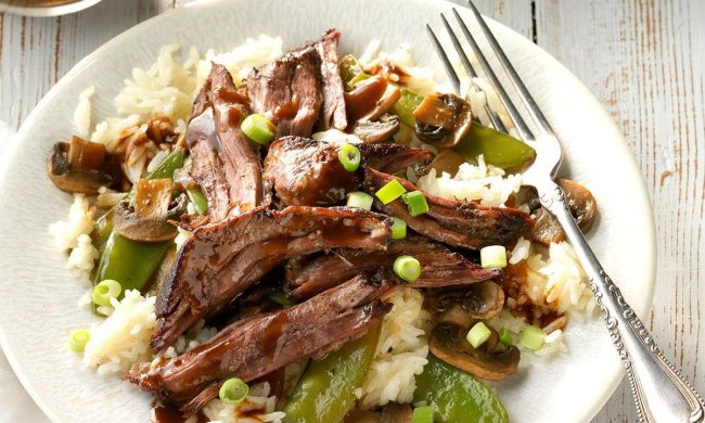 Свинина в соусі з чорної квасолі за 10 хвилин