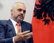 Прем'єр Албанії закликав США допомогти у боротьбі з Кремлем
