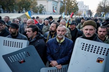 Нардеп сказал, куда нужно идти митингующим