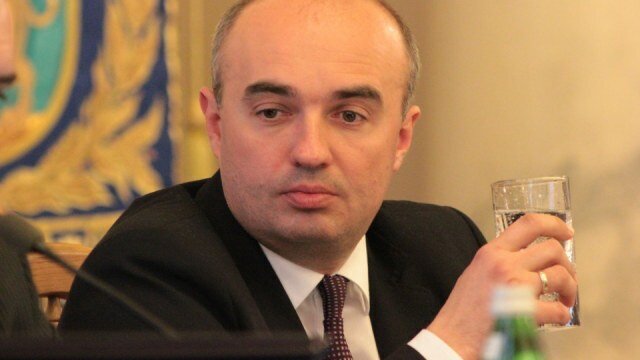 Вот так "подарок": депутаты Львовского облсовета уволили заместителя Владимира Гирняка в его День рождения