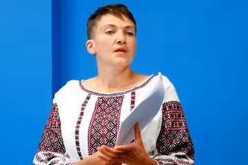 Савченко предлагает улыбаться боевикам и отправила политиков "кобыле в трещину"