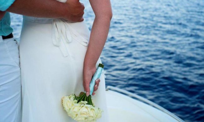 "Рынок скота": иностранцы устраивают в Украине сафари на невест