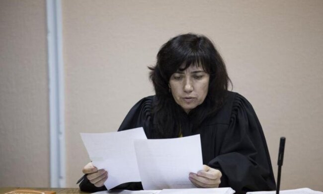 Відпустила Саакашвілі, сядеш сама: суддя Цокол може позбутись посади