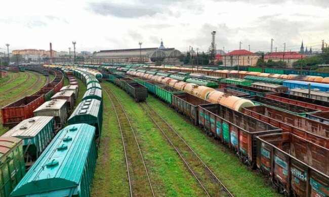 Промышленники Украины требуют от Кабмина не создавать искусственный дефицит вагонов