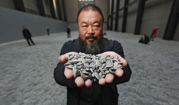 Китайскому художнику не продали конструктор Lego