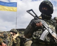 Українські воїни відстрілюють терористів по всій лінії фронту