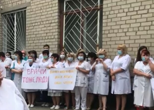 У Дніпрі медики терміново звернулися до Зеленського, немає сил терпіти - "Зупиніть розправу над лікарями!"