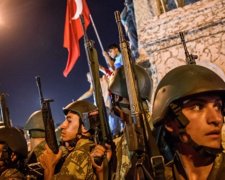 Американським дипломатам рекомендували бігти з Туреччини