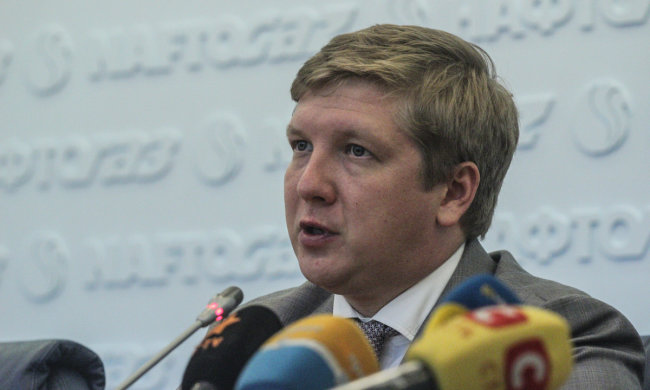 Шнайдер показав українцям кількість нулів в зарплаті Коболєва: "За ці гроші можна прогодувати армію"