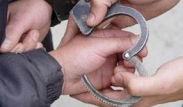 Пятерых офицеров задержали при продаже одежды для бойцов АТО