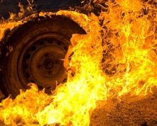 У центрі Харкова спалили два автомобілі