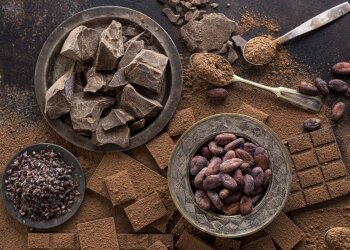 Шоколад, какао бобы