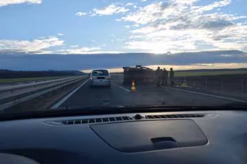Автобус с украинцами перевернулся в Словении, есть погибшие: видео
