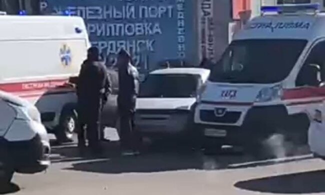 Харків'ян возять швидкі, які розвалюються на ходу: діряві колеса і гнилі днища